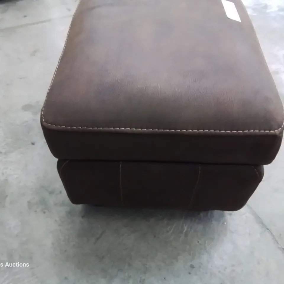 DESIGNER JUPITER LHF OTTOMAN BUFFALO 