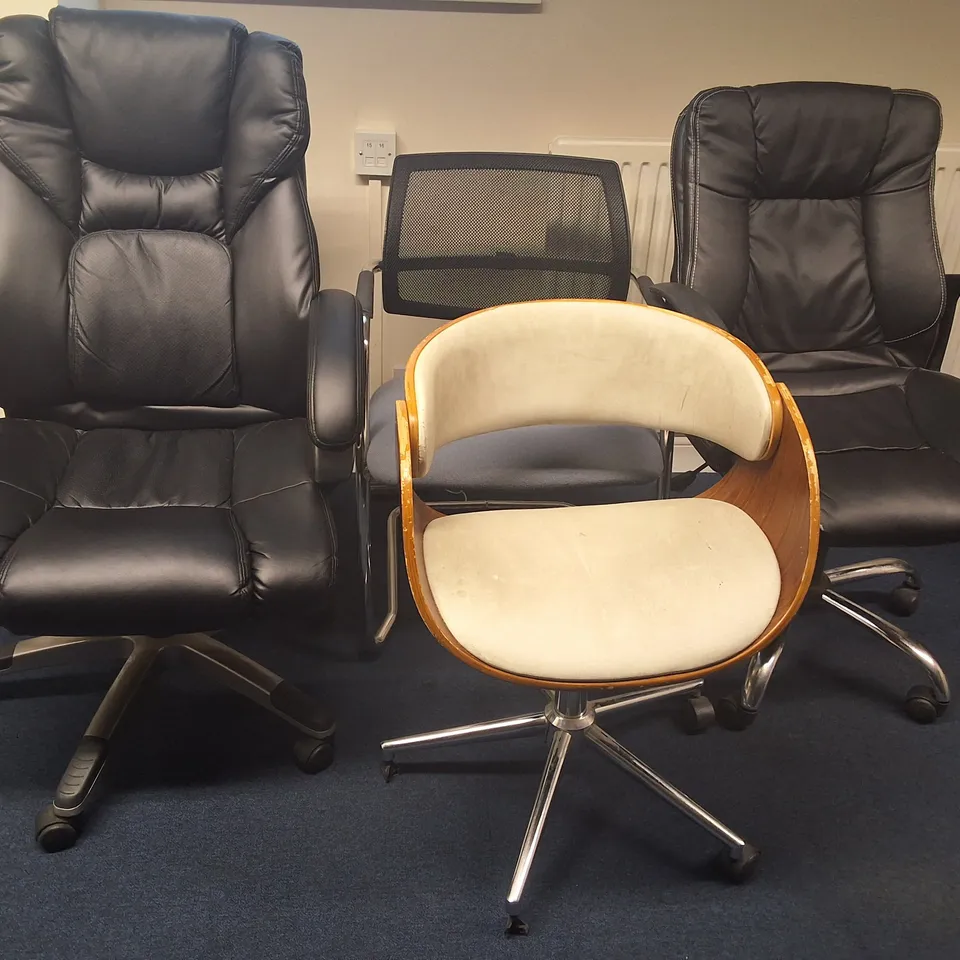 LOT OF 4 ASSORTED OFFICE CHAIRS 