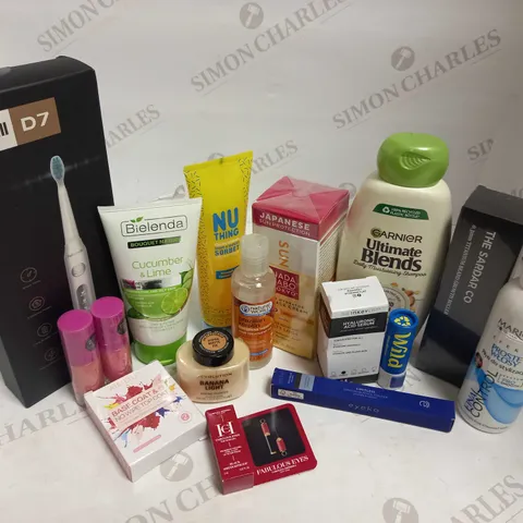 ASSORTED COSMETICS AND SKINCARE APPROX. 25 ITEMS