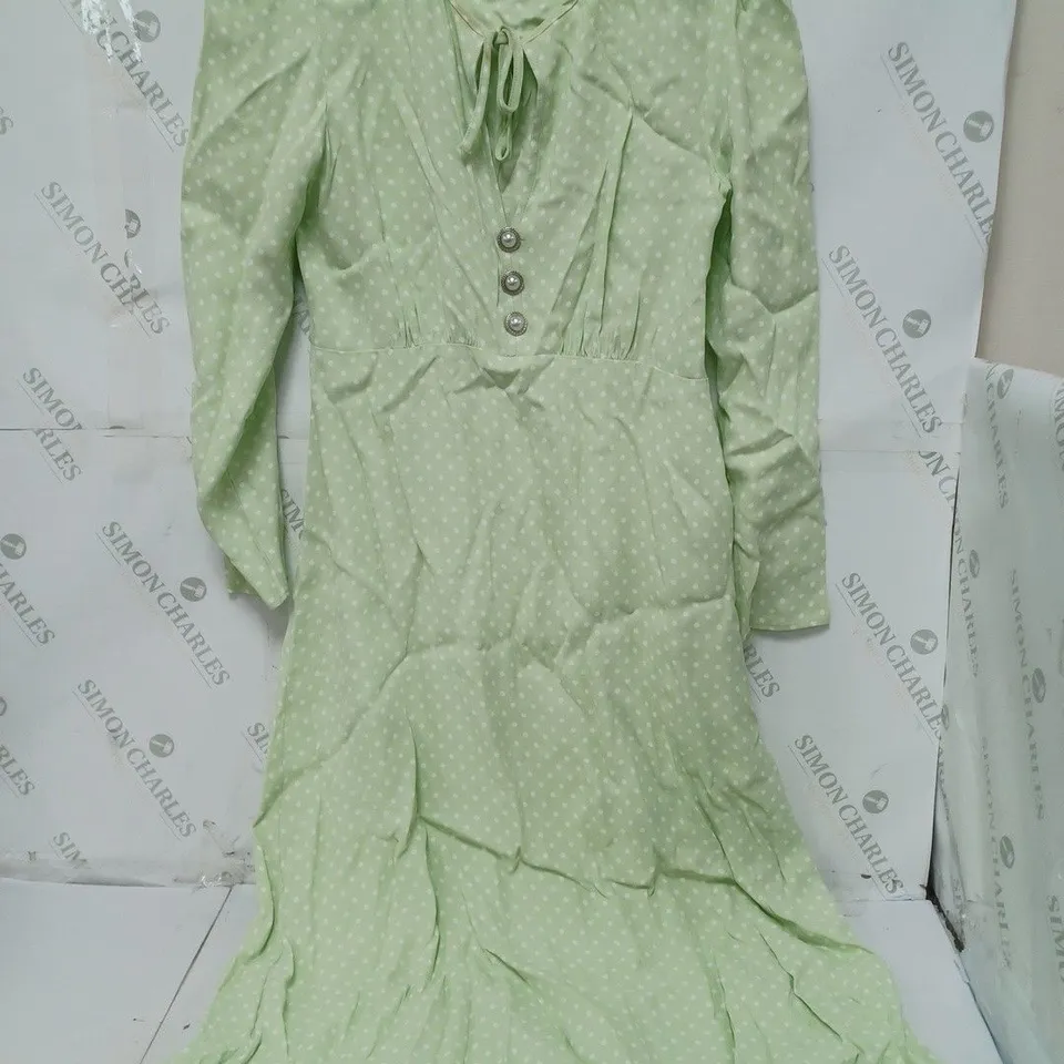 APPROXIMATELY 10 ASSORTED ITEMS OF WOMEN'S CLOTHING TO INCLUDE MONSOON TOP SIZE M, FINERY DRESS SIZE 10, DANNII MINOGUE TROUSERS SIZE 12