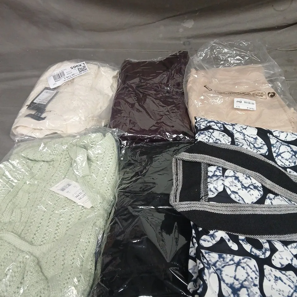 LARGE BOX OF APPROXIMATELY 20 ASSORTED CLOTHING ITEMS IN VARIOUS SIZES, STYLES AND COLOUR 
