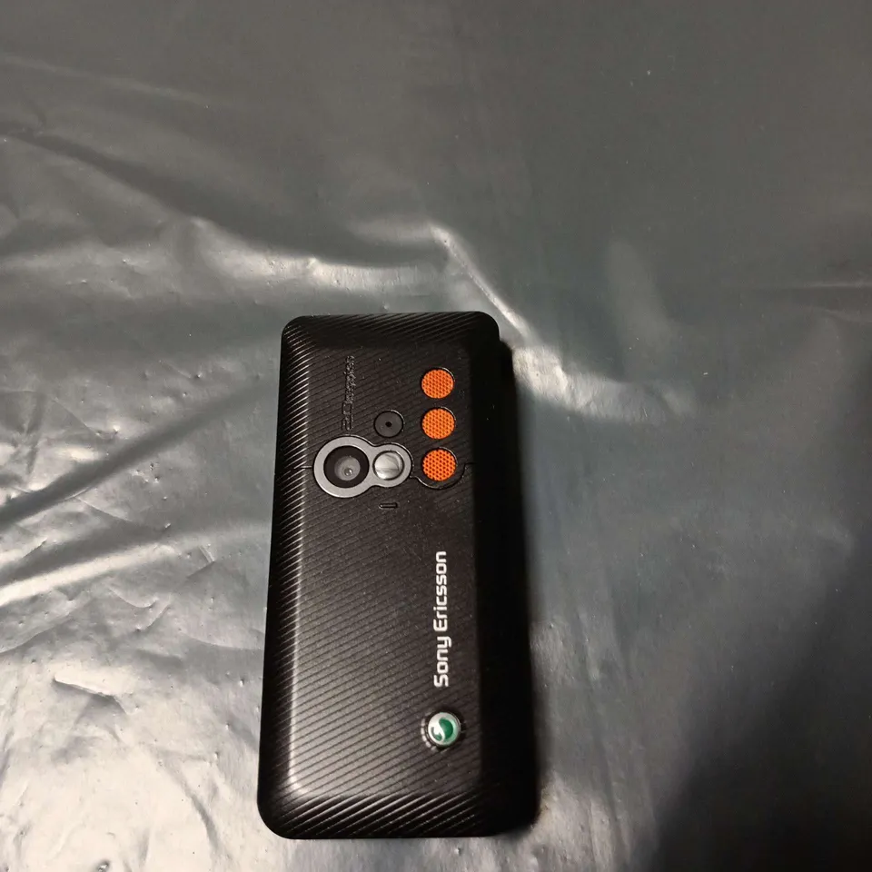 SONY ERICSSON K618I MOBILE PHONE (BLACK)