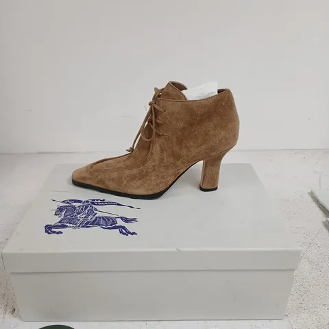 BURBERRY WOMEN'S SUEDE ANKLE BOOTS – UK 6 (EUR 39)