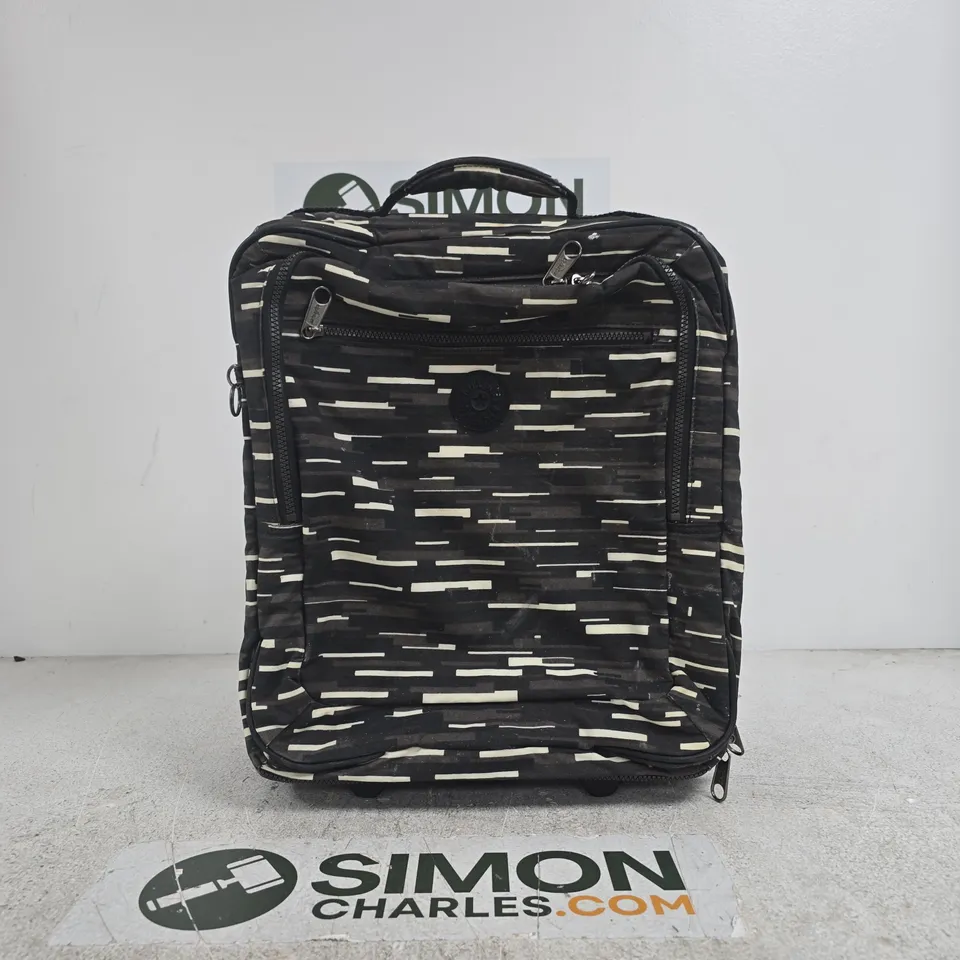 KIPLING CAMOUFLAGE SUITCASE