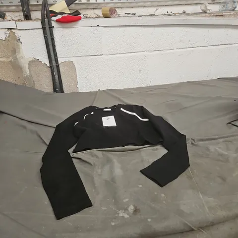 NIKE WOMEN'S BLACK LONG-SLEEVE TOP – SIZE S 