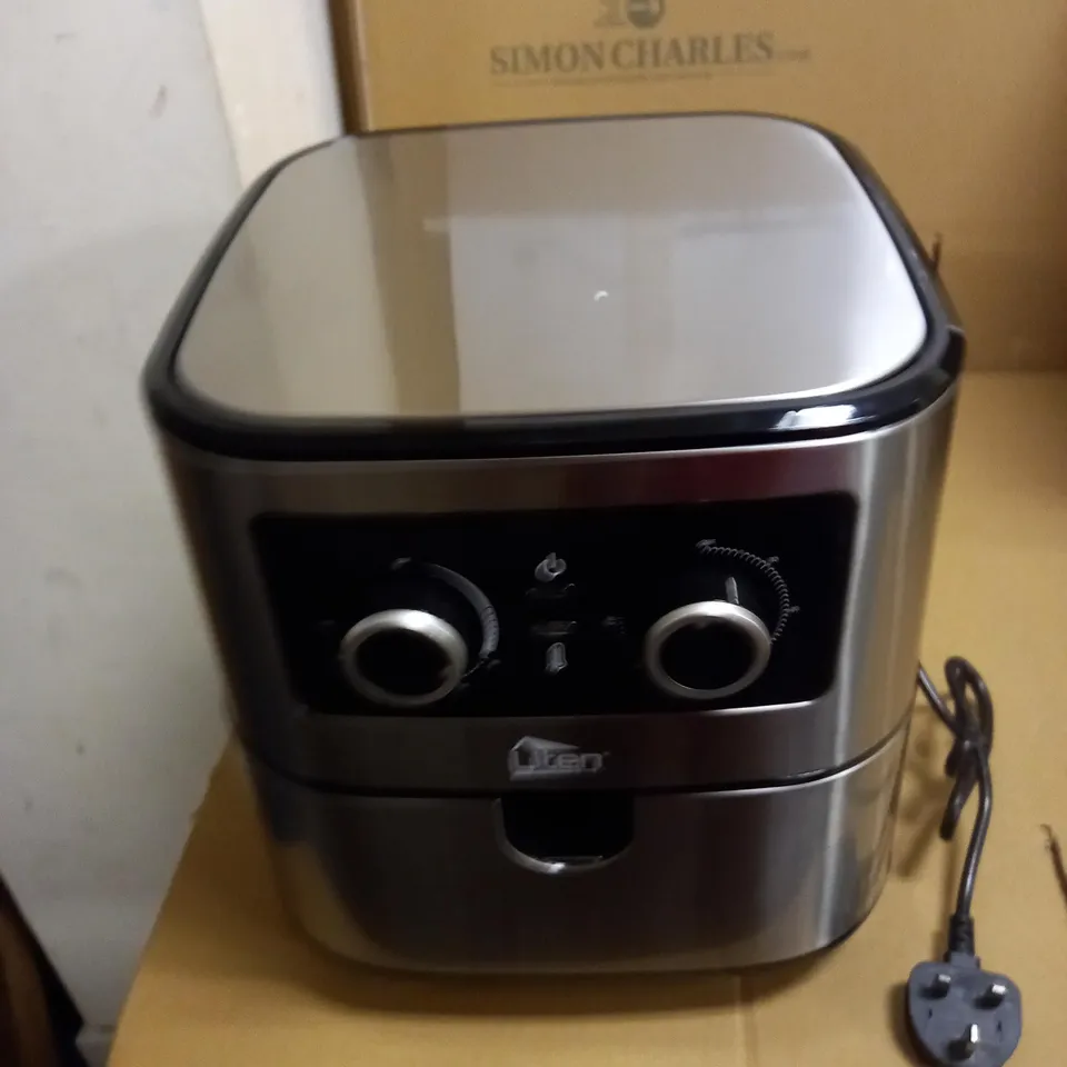 UTEN 5.5L 1700W AIR FRYER 