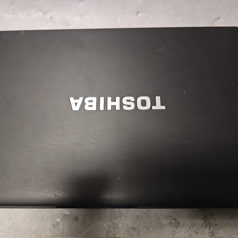 TOSHIBA TECRA R940 LAPTOP 