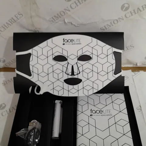 BOXED RIO FACELITE LED ANTI-AGEING FLEXIBLE FACE MASK WITH GOGGLES