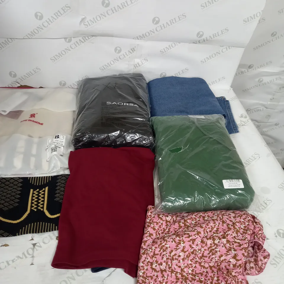 LARGE BOX OF ASSORTED CLOTHING ITEMS TO INCLUDE LINGERIE, DRESSES AND JUMPERS
