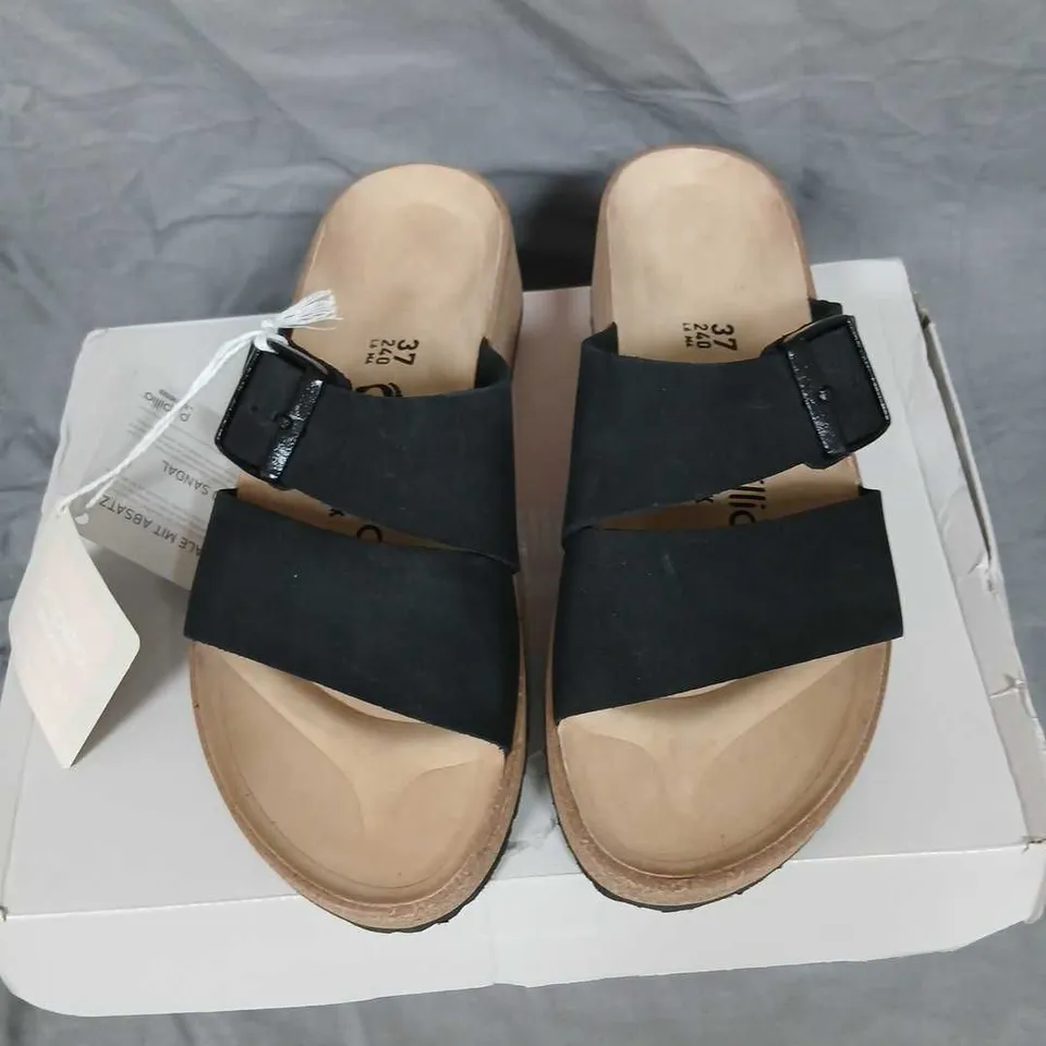 BIRKENSTOCK PAPILLIO BLACK SANDALS, CORK FOOTBED, EU 37 (UK 4–5)