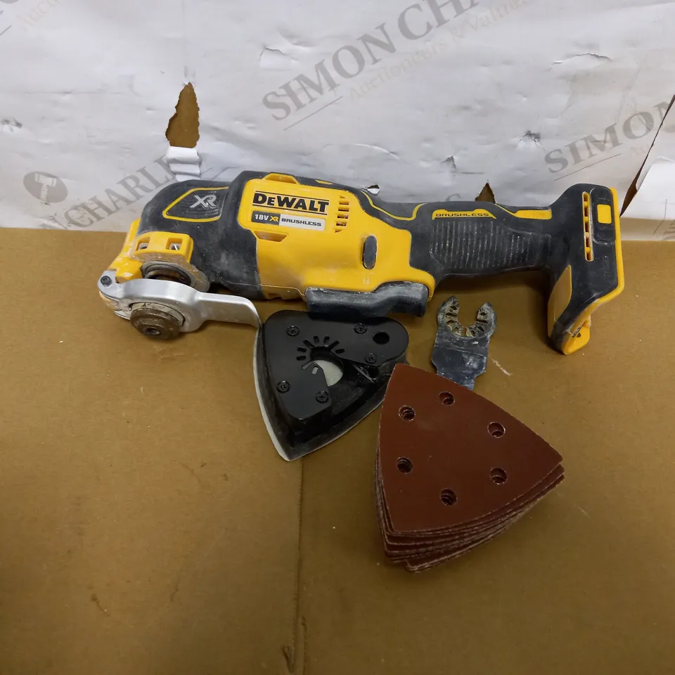 DEALT 18V LITHIUM ION 