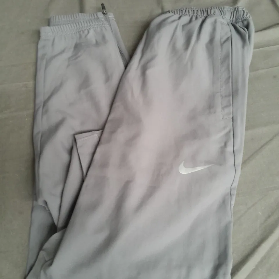NIKE TRACKSUIT JOGGERS IN GREY - SMALL