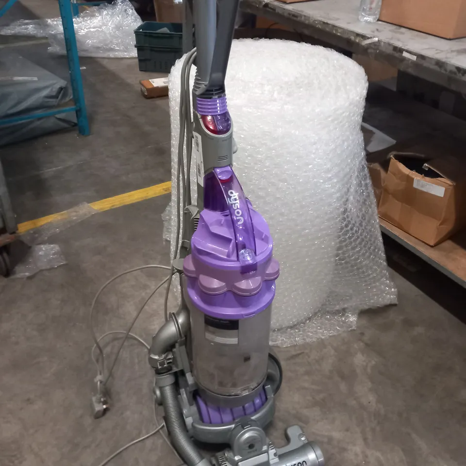 DYSON VACUUM CLEANER