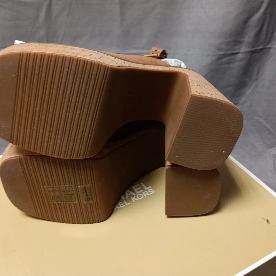 BOXED MICHAEL KORS LEIA PLATFORM SANDAL – SUEDE, BROWN, UK 5.5 (US 7.5)