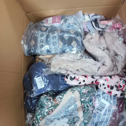 BOX OF APPROXIMATELY 20 ASSORTED ITEMS TO INCLUDE: SAFE & SOFT ELEPHANT TEDDY BEAR
