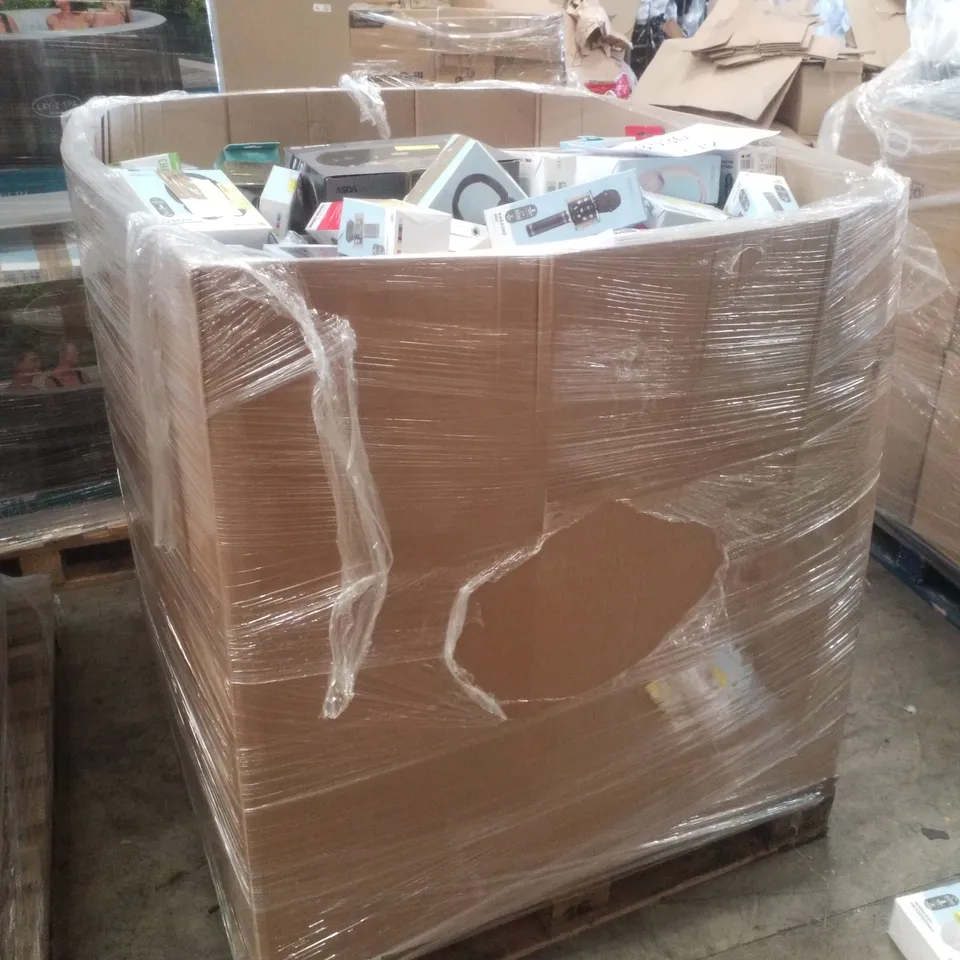 PALLET CONTAINING ASSORTED ELECTRICAL RETURNS INCLUDING UNIVERSAL TV STAND, KARAOKE MIC, AERIAL,  BLUETOOTH CD BOOMBOX & HEADPHONES