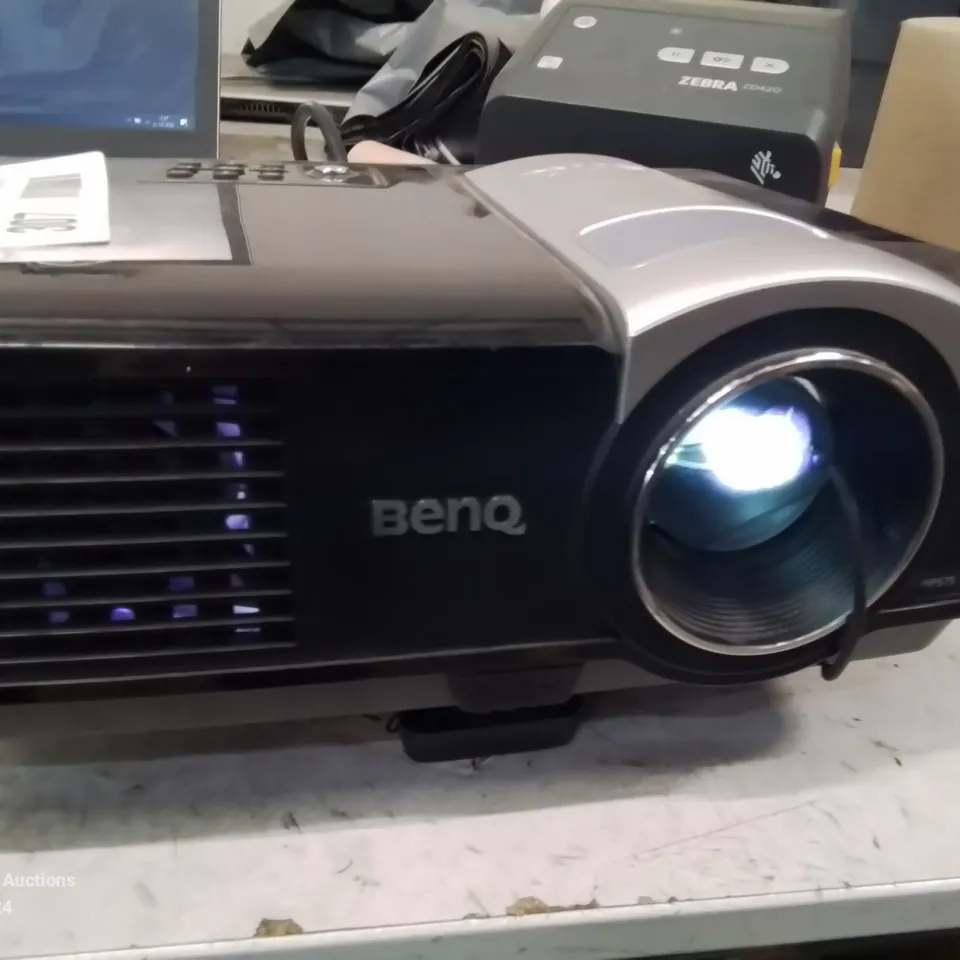 BENQ MP575 PROJECTOR (UNTESTED)