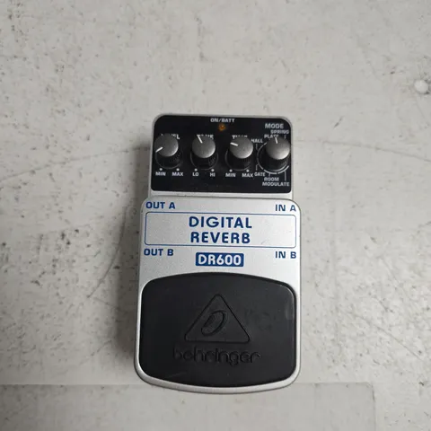 BEHRINGER DR600 DIGITAL REVERB GUITAR EFFECTS PEDAL