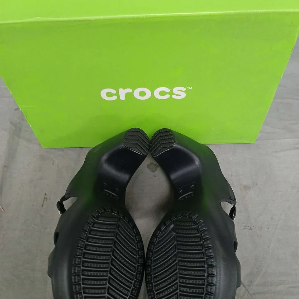 CROCS CYPRUS V HEEL W BLACK SANDALS – UK 6