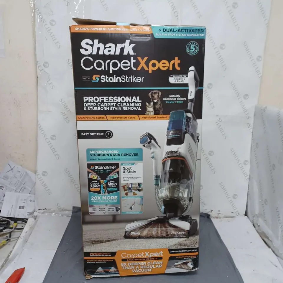 BOXED SHARK CARPET XPERT DEEP CARPET CLEANER & BUILT IN STAIN STRIKER EX200UK - COLLECTION ONLY