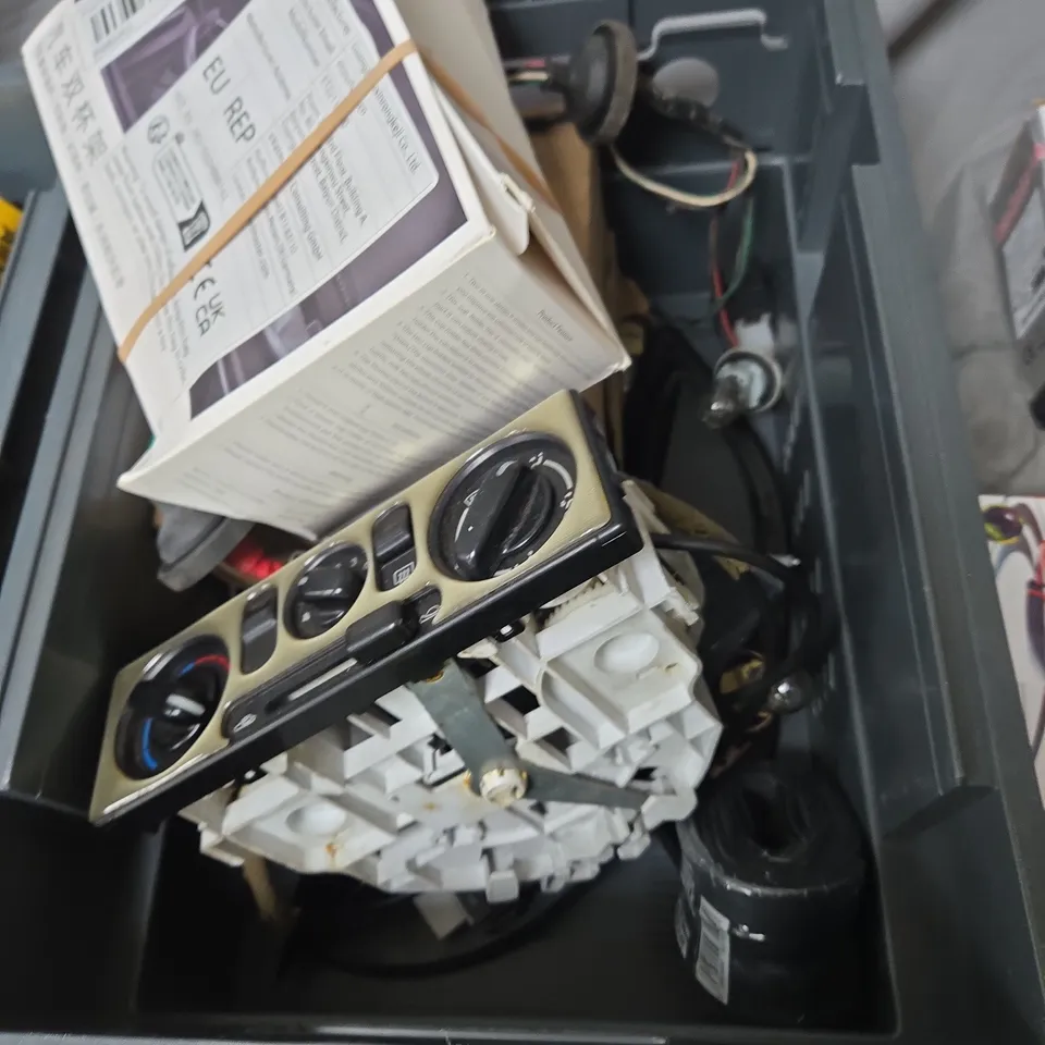 APPROXIMATELY 10 ASSORTED AUTOMOTIVE ITEMS AUTO HEATER FAN , CAR IMAGE SYSTEM AND ULTRA LIGHT