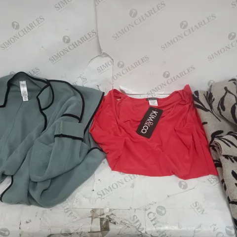 BOX OF APPROX 20 ASSORTED CLOTHING ITEMS TO INCLUDE -SEA SALT CORNWALL - KIM&CO - MARLA WYNNE ECT