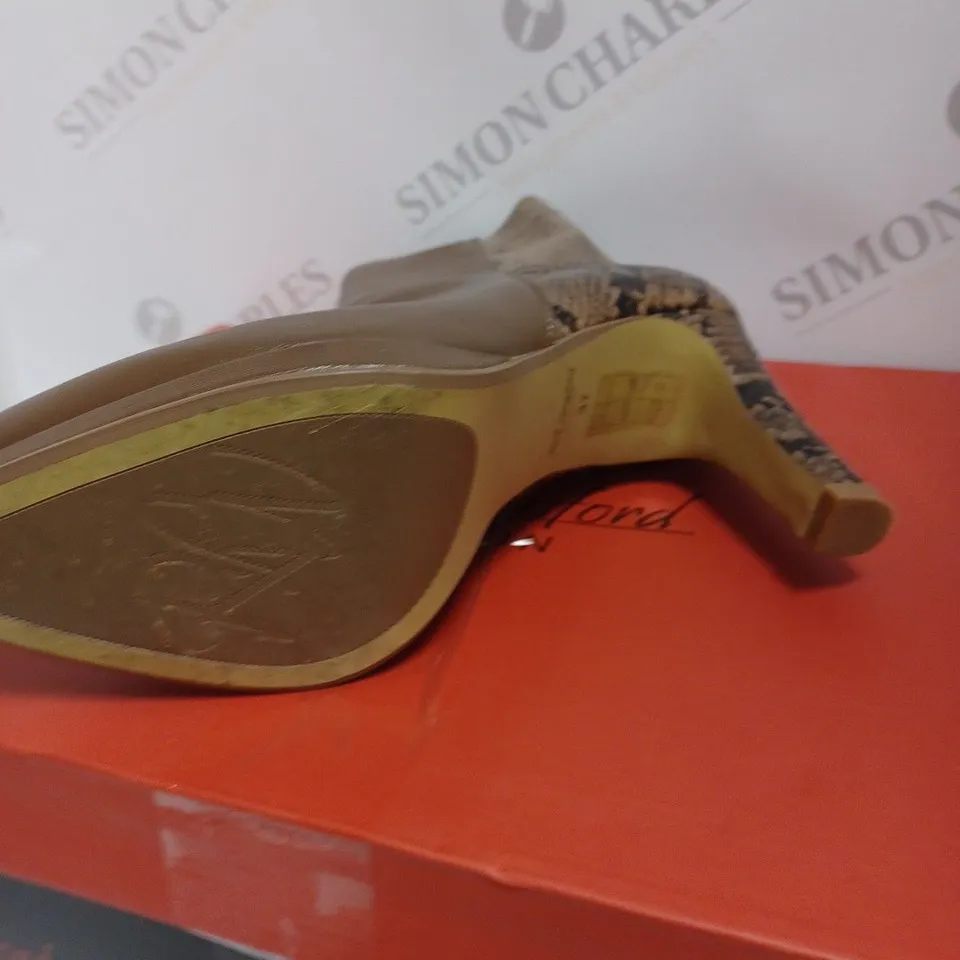 BOXED RUTH LANGSFORD PLATFORM LEATHER ANKLE BOOTS, TAUPE - SIZE 4