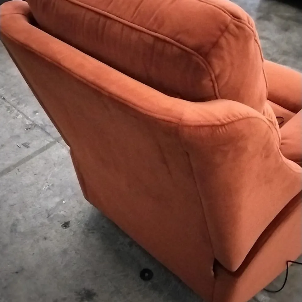QUALITY BRITISH DESIGNED & MANUFACTURED G PLAN KINGSBURY POWER RECLINER ARMCHAIR COMBARRO CHESTNUT FABRIC 