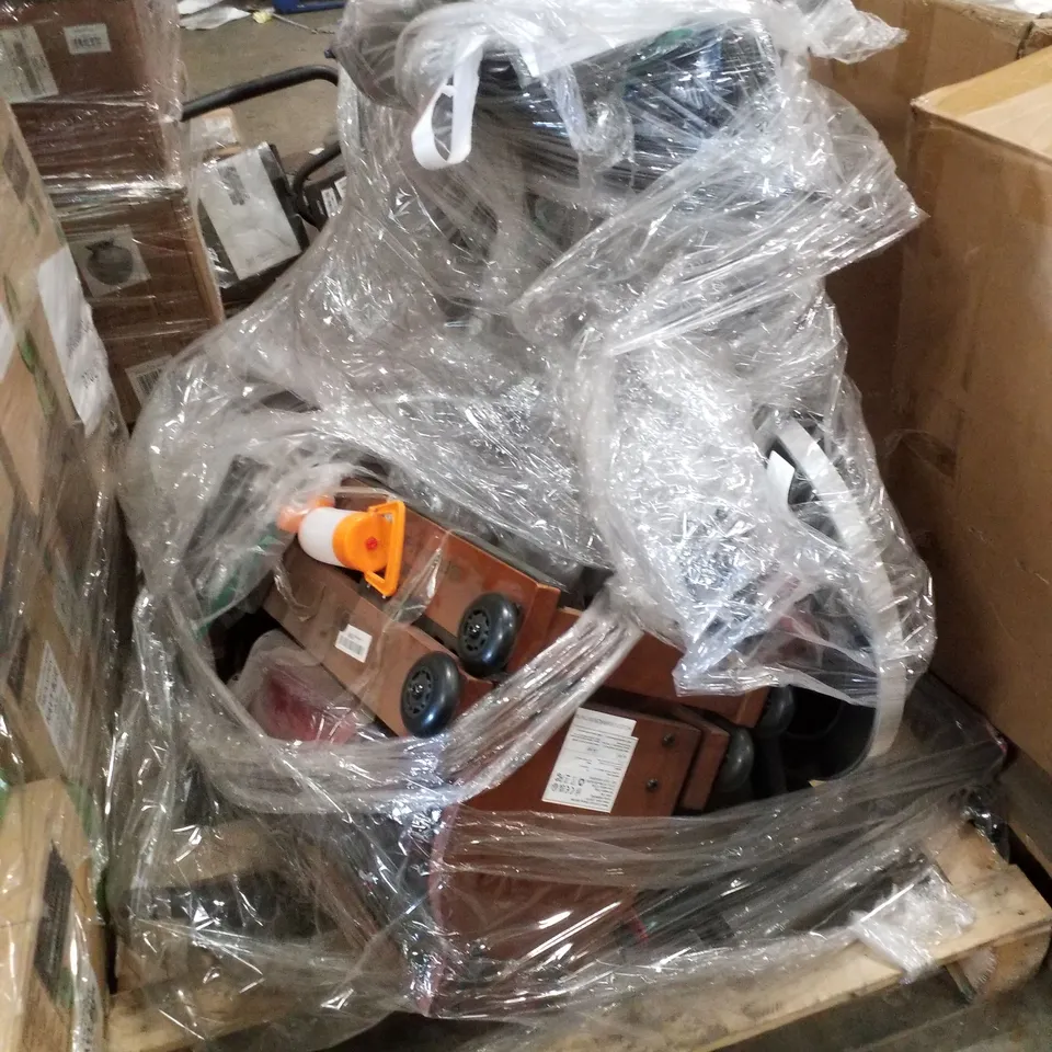 PALLET CONTAINING EXERCISE BIKE & ROWING MACHINE 