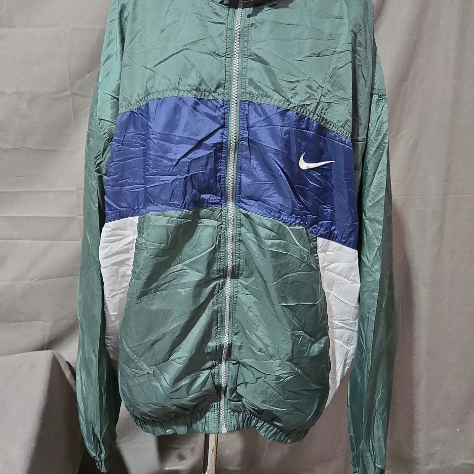 NIKE WINDBREAKER JACKET IN MULTI SIZE XL