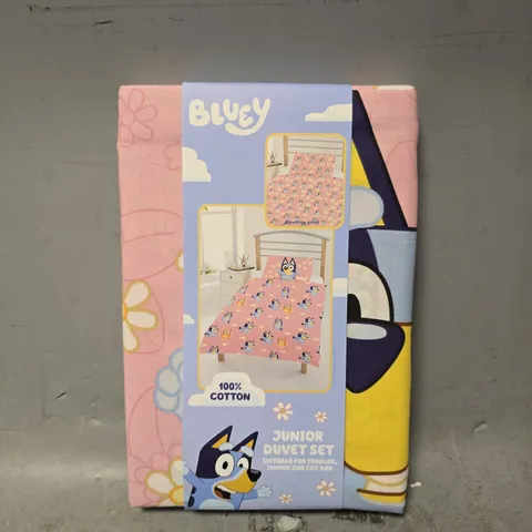 BOXED OF APPROXIMATELY 15 ASSORTED BLUEY JUNIOR DUVET SET