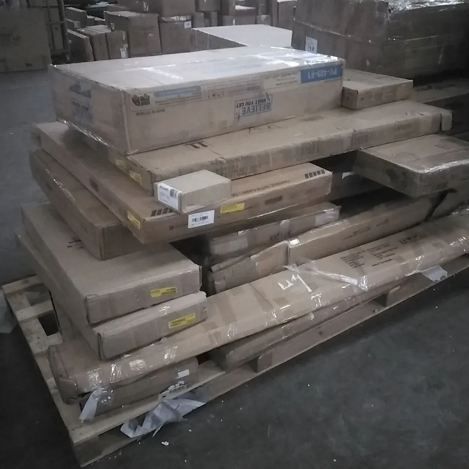 PALLET CONTAINING ASSORTED FLATPACK FURNITURE PARTS