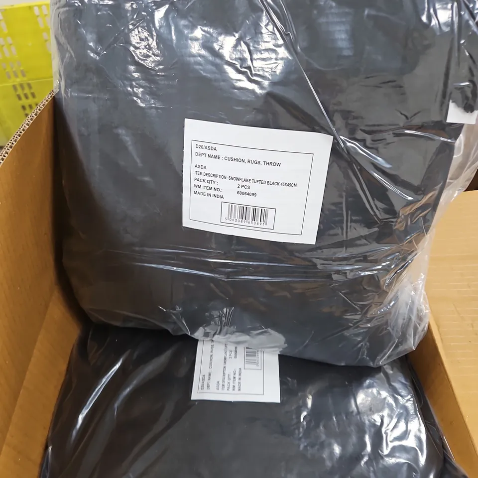 APPROXIMATELY 18 BAGGED SNOWFLAKE TUFTED BLACK CUSHIONS (45X45) - COLLECTION ONLY