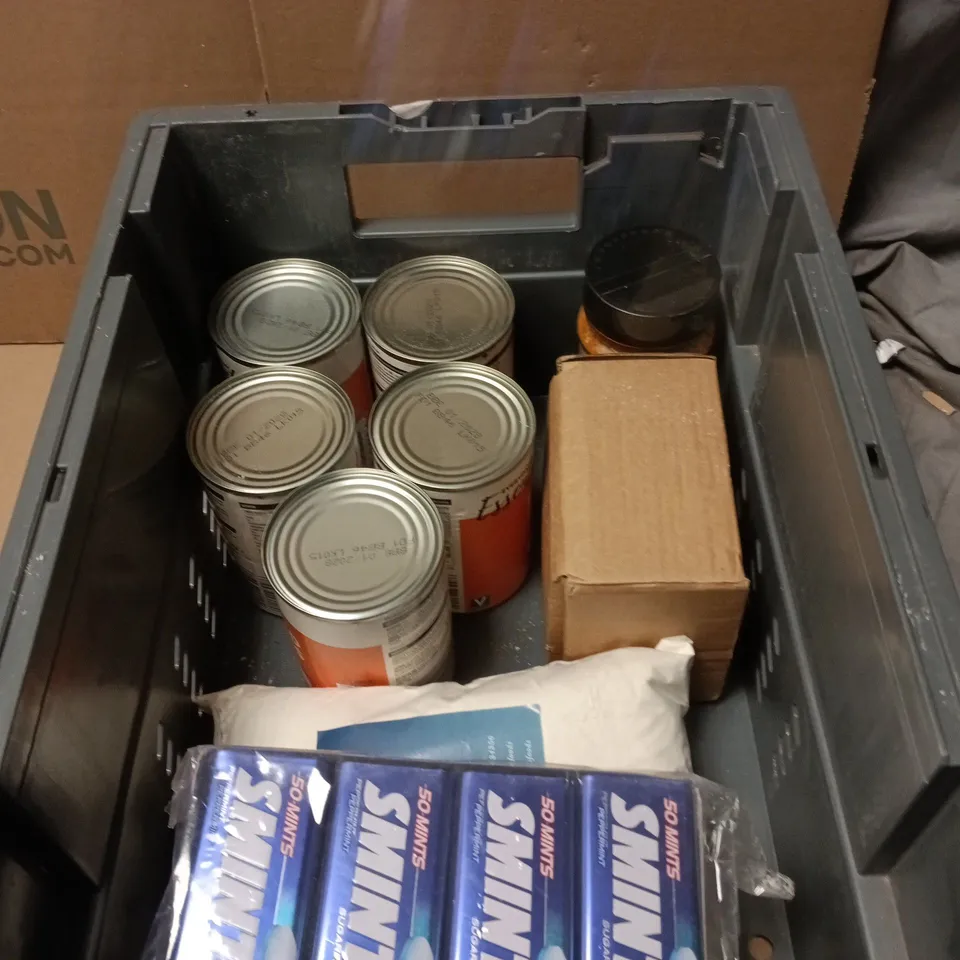APPROXIMATELY 9 ASSORTED FOOD ITEMS INCLUDING ESSENTIALS BAKED BEANS AND SMINT MINTS 
