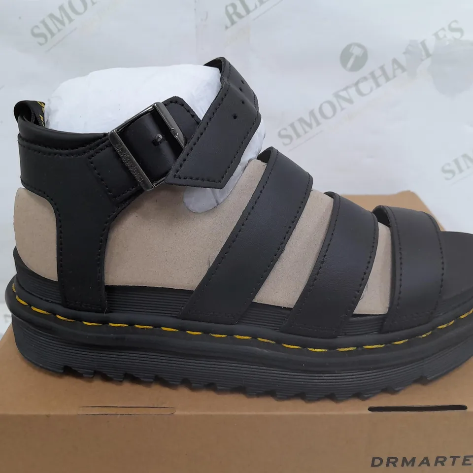 BOXED PAIR OF DR MARTENS BLAIRE SANDALS IN BLACK LEATHER - UK 7