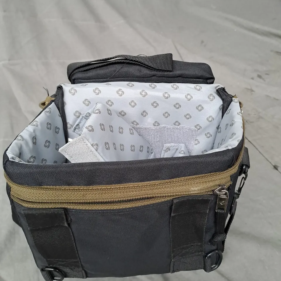SAMSONITE TREKKING CAMERA HIKING BAG - BLACK AND GREEN