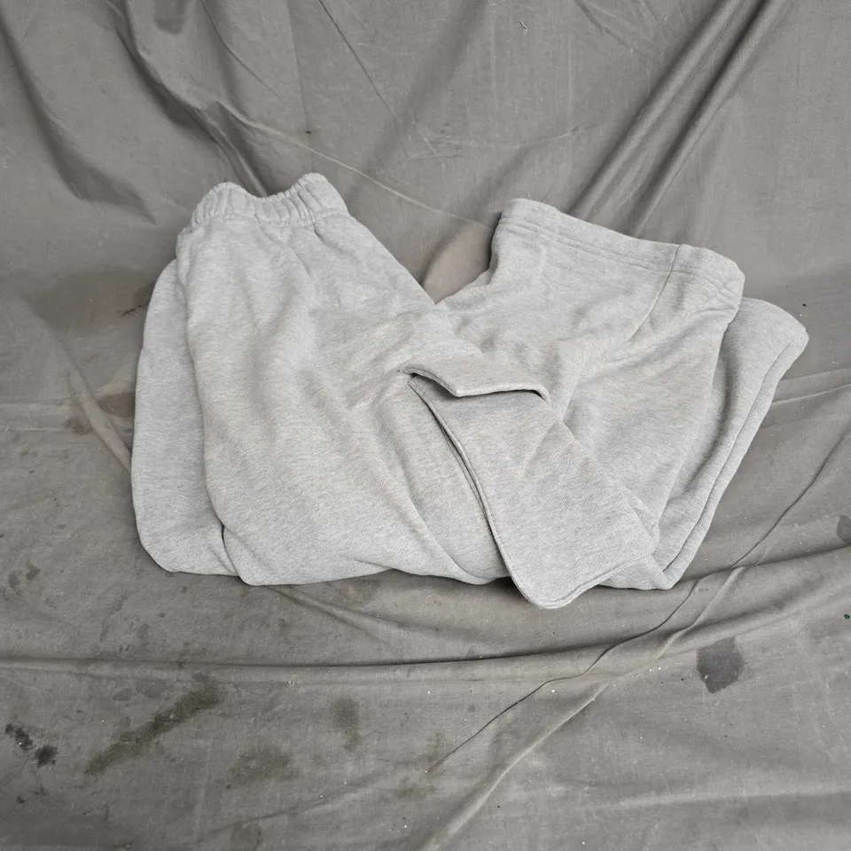 NIKE OVERSIZED POCKET JOGGERS IN GREY SIZE M