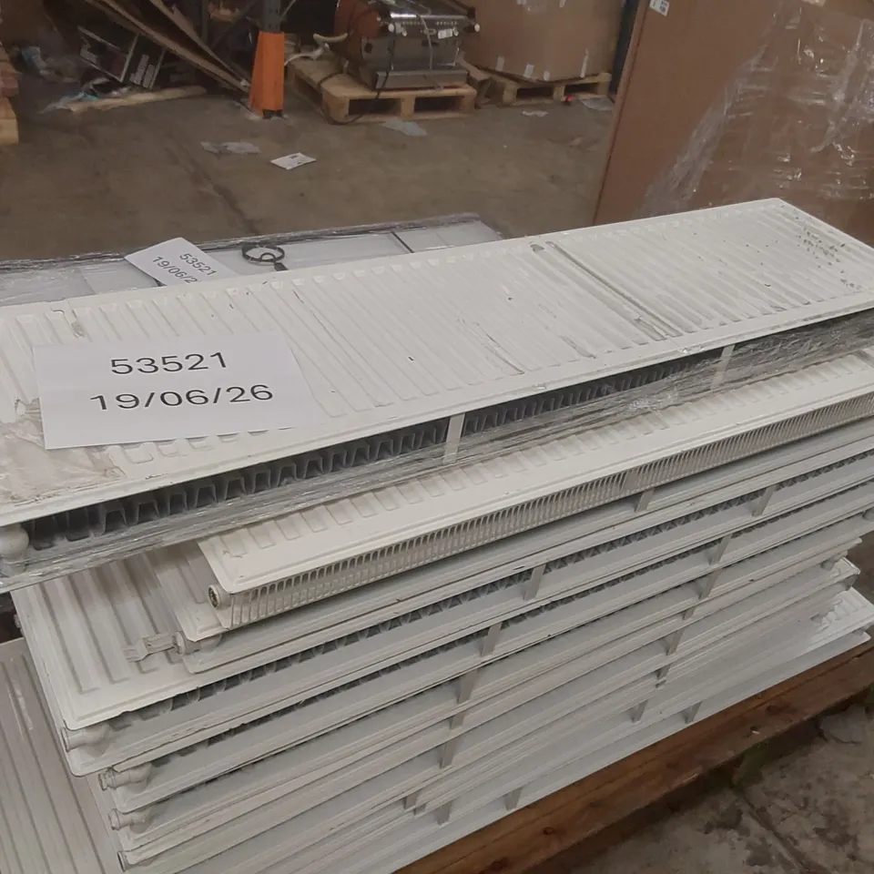 PALLET CONTAINING APPROXIMATELY 11x ASSORTED RADIATORS