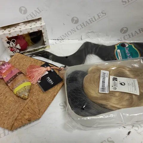 LOT OF APPROXIMATELY 15 ASSORTED HEALTH & BEAUTY ITEMS, TO INCLUDE BLENDER SPONGES, WIGS, HAIRBAND, ETC