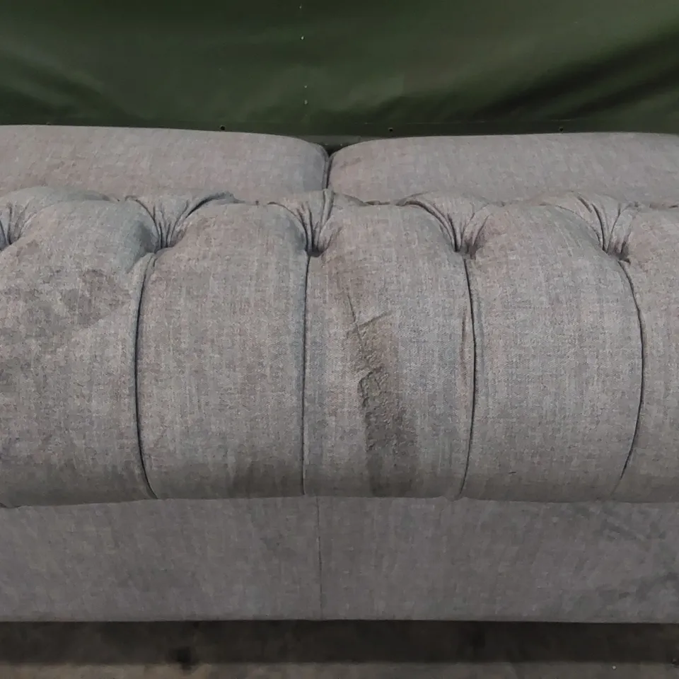 QUALITY DESIGNER BUTTONED FABRIC SOFA IN GREY