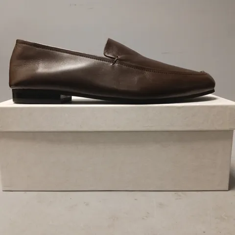 BOXED PAIR OF ARKET LOAFERS IN DARK BROWN EU SIZE 40