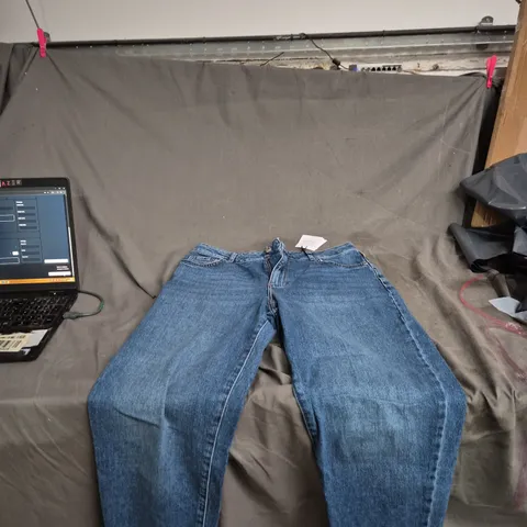 NEW LOOK TORI SLIM-FIT MOM ANKLE GRAZER JEANS – UK 12 (EU 40 / USA 8) – MADE IN EGYPT