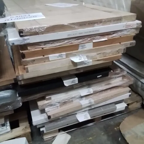 PALLET CONTAINING APPROXIMATELY 16 ASSORTED DESIGNER DOORS