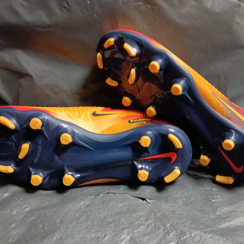 KIDS NIKE PHANTOM LOW ACAD FOOTBALL BOOTS IN BLUE/ORANGE - UK 5.5