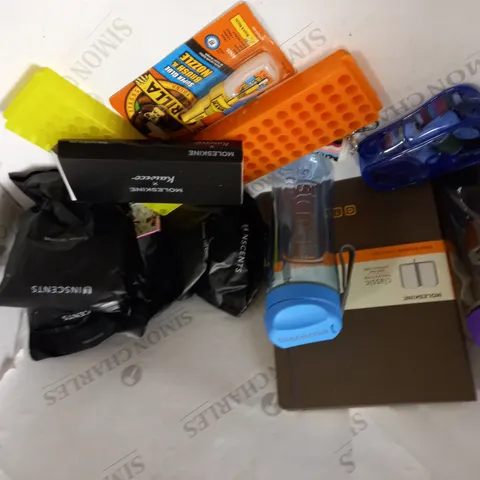 ASSORTED HOUSEHOLD ITEMS
