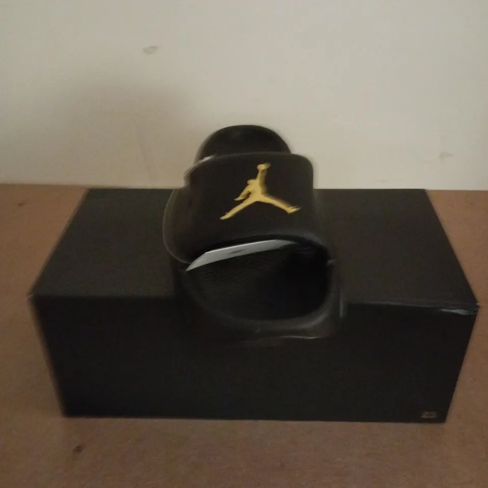 BOXED PAIR OF NIKE JORDAN FRANCHISE SLIDES IN BLACK - UK 9
