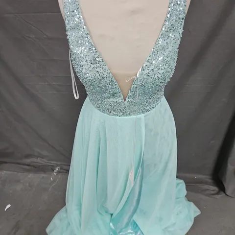 WHITE ROSE SEQUIN BODYSUIT PLUNGE PROM DRESS IN MINT SIZE 10