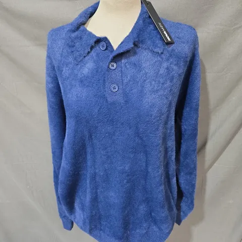 FASHIONOVA MEN AMUSING SWEATER KNIT POLO IN BLUE SIZE L