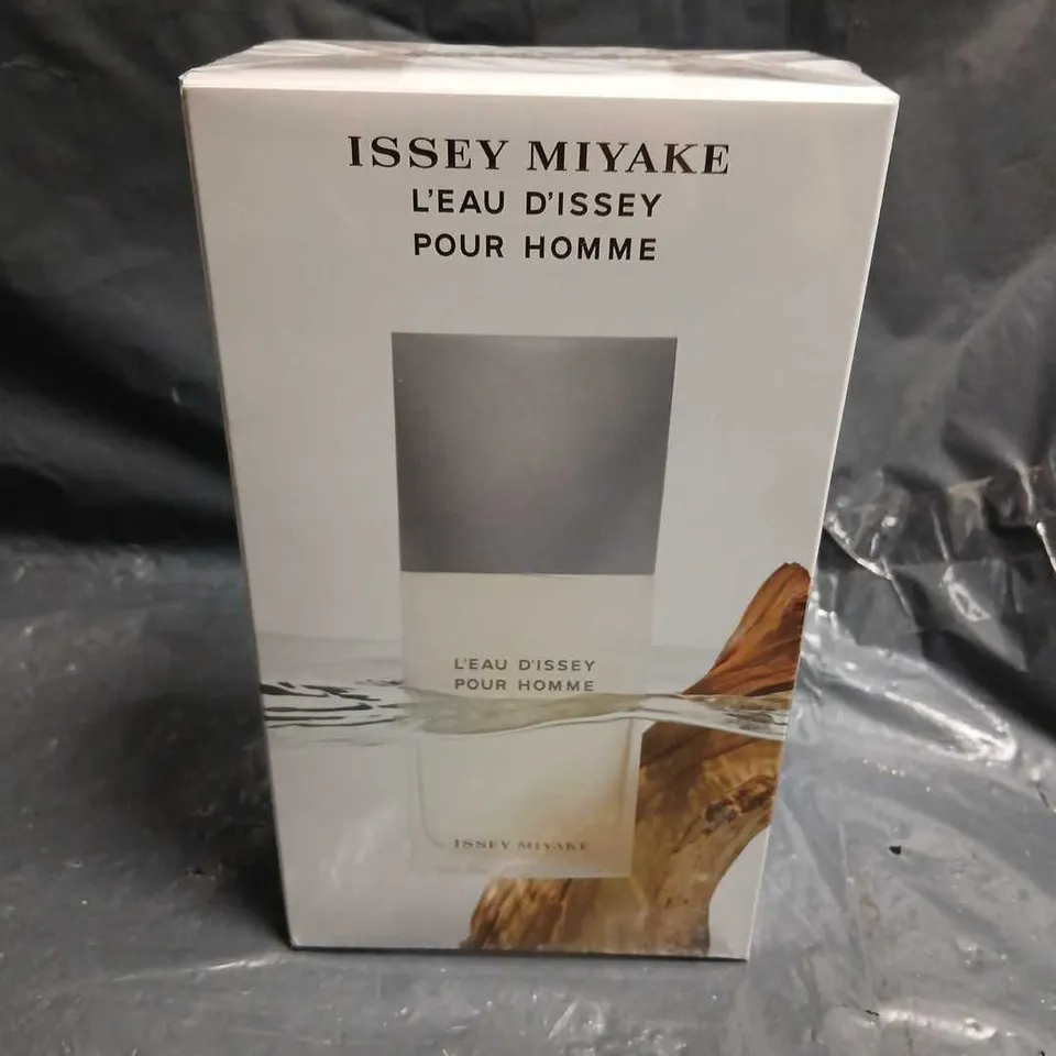 BOXED AND SEALED ISSEY MIYAKE L'EAU D'ISSEY POUR HOMME DUO NOMADE 125ML AND 40ML