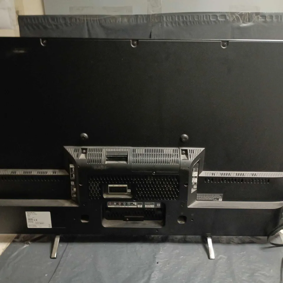 UNBOXED SONY 42" LCD TV - 42W653A